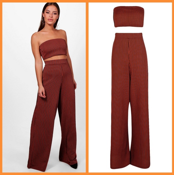 Boohoo Other - Petite Amy Bandeau Top & Wide Leg Trouser Co-Ord